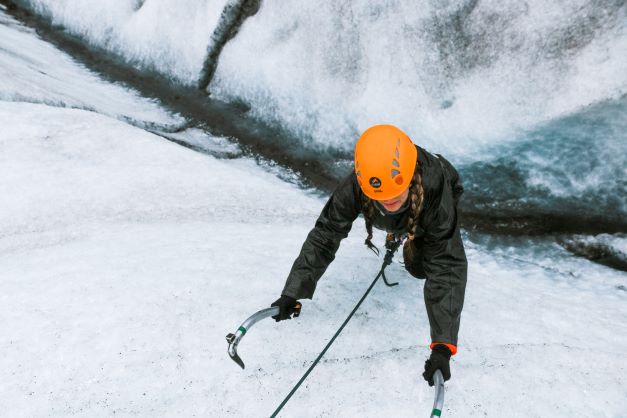 adrenaline junkie bucket list - ice climbing in iceland